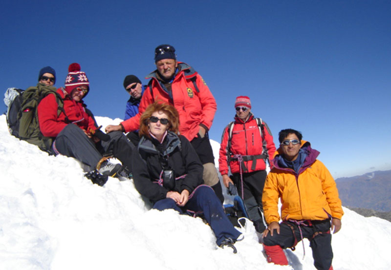 Expedicion Nevados Urus-Ishinca,Tocllaraju + Huascaran